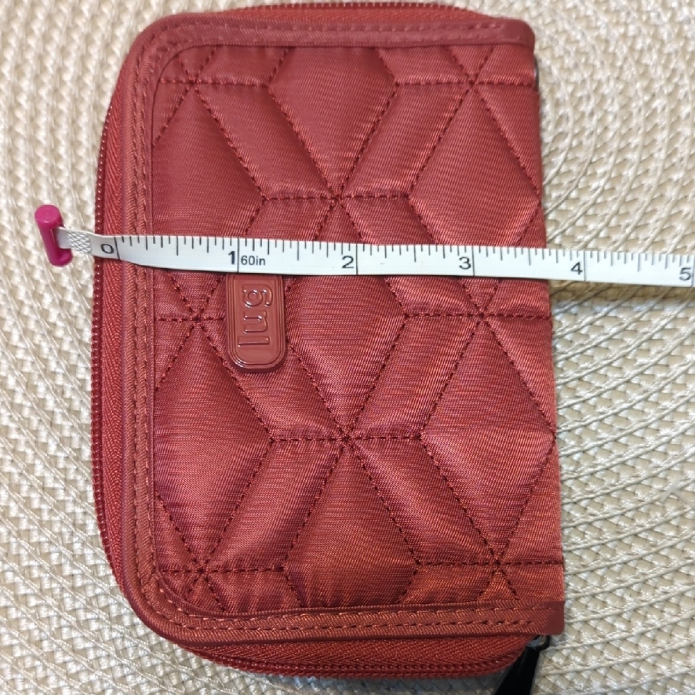Quilted Red Wallet - Picture 7 of 7